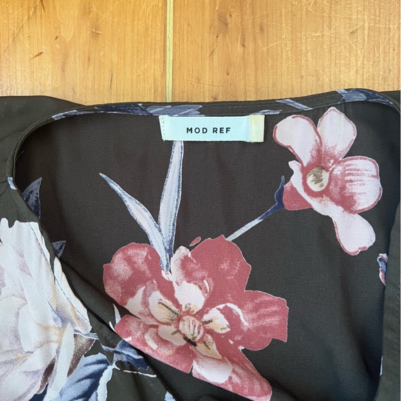 ModRef Floral Wrap Dress - Size Small - VGUC - Short Sleeve Midi Wrap Dress - Picture 3 of 5
